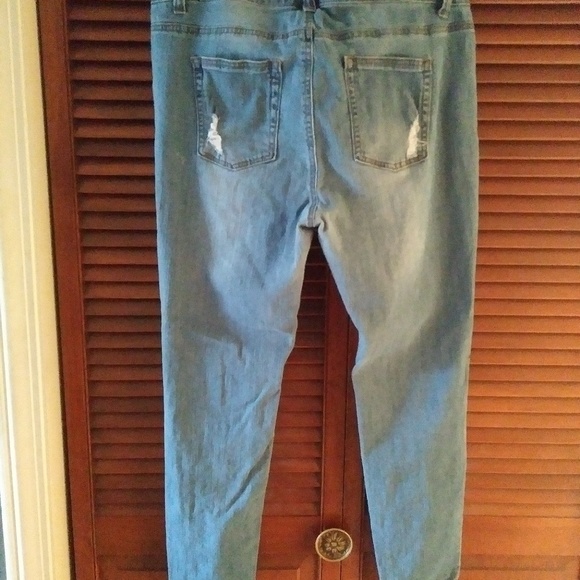 Womens Jeans - Picture 2 of 3